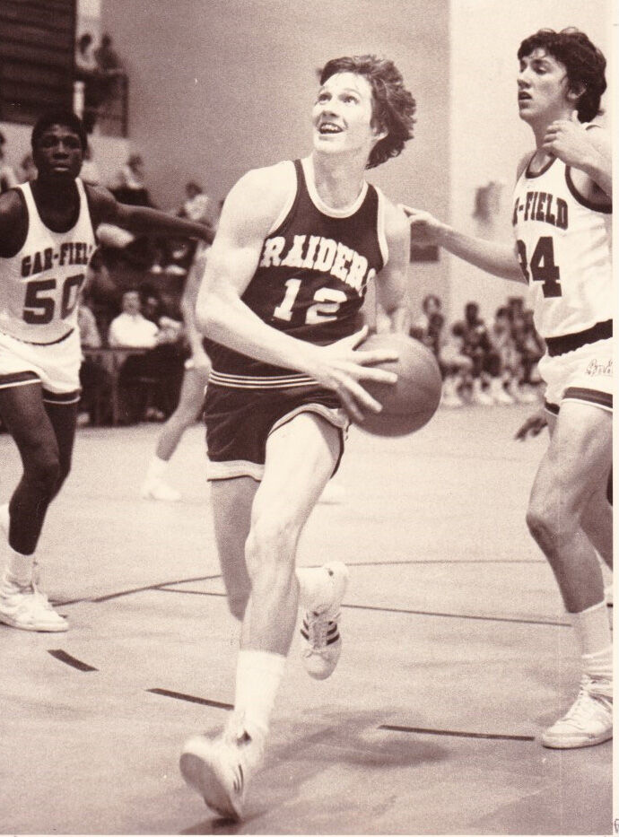 Tom Worstell basketball2.jpg